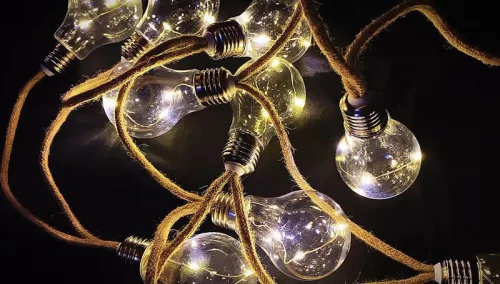 Napelemes kerti fényfüzér, Strend Pro Garden, izzó alakú, 10 db LED, 3,8 m, kültéri dekoráció, gyors összeszerelés