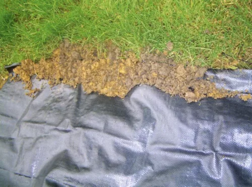 Szőtt talajtakaró szövet, Strend Pro Garden H1107, 2,1 x 100 m, fekete, 100 g/m2, gyökérgátló