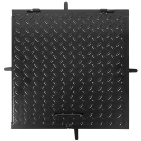   Fém aknafedlap, Strend Pro MC60, fekete, 600 x 600 mm, zárható, lemezvastagság: 3 mm, csúszásgátló felület, UV-álló, 150 kg teherbírás
