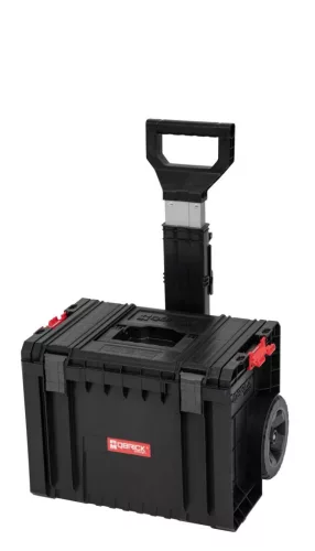 Szerszámosláda, Qbrick Patrol Pro Cart, 45 × 39 × 69 cm, fekete, 28 l, kerekes, teleszkópos alumínium fogantyú, víz- és porálló, fém tengely, moduláris rendszer