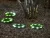Napelemes kerti lámpa, Strend Pro Garden 6155, zöld, kör alakú gyepburkoló lapok, 24 cm, 4 db, 4 x 8 LED, műfűből készült, akkumulátoros