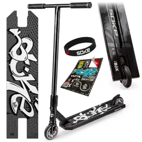   Trükkroller, SOKE BOX, fekete, 92 cm, 11 cm 88A alumínium magos kerekek, ABEC-9 csapágy, T kormány, SCS kompresszió, Flex Fender fék, négy csavaros 4NEROClamp bilincs, maximum 100 kg