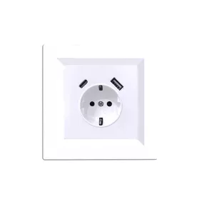 Nova csatlakozóaljzat USB csatlakozóval fehér kerettel
