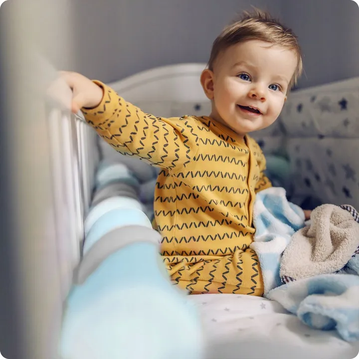 Rácsvédő kiságyba, Ricokids, kék/szürke – 10. kép