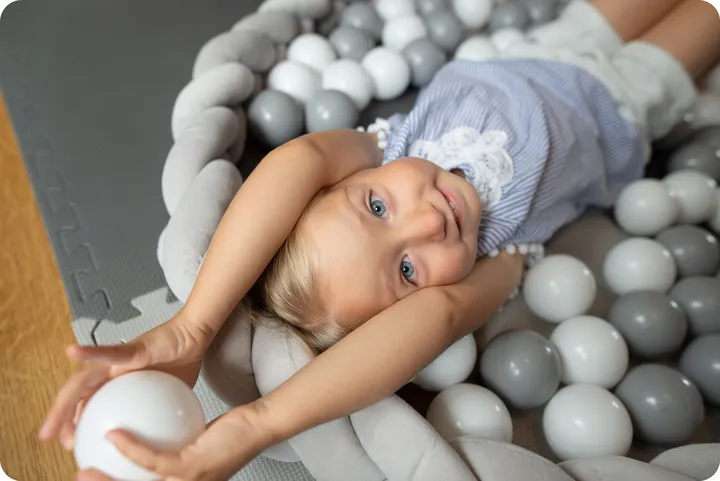 Rácsvédő kiságyba, Ricokids, rózsaszín/szürke – 3. kép Rácsvédő kiságyba, Ricokids, rózsaszín/szürke – 3. kép