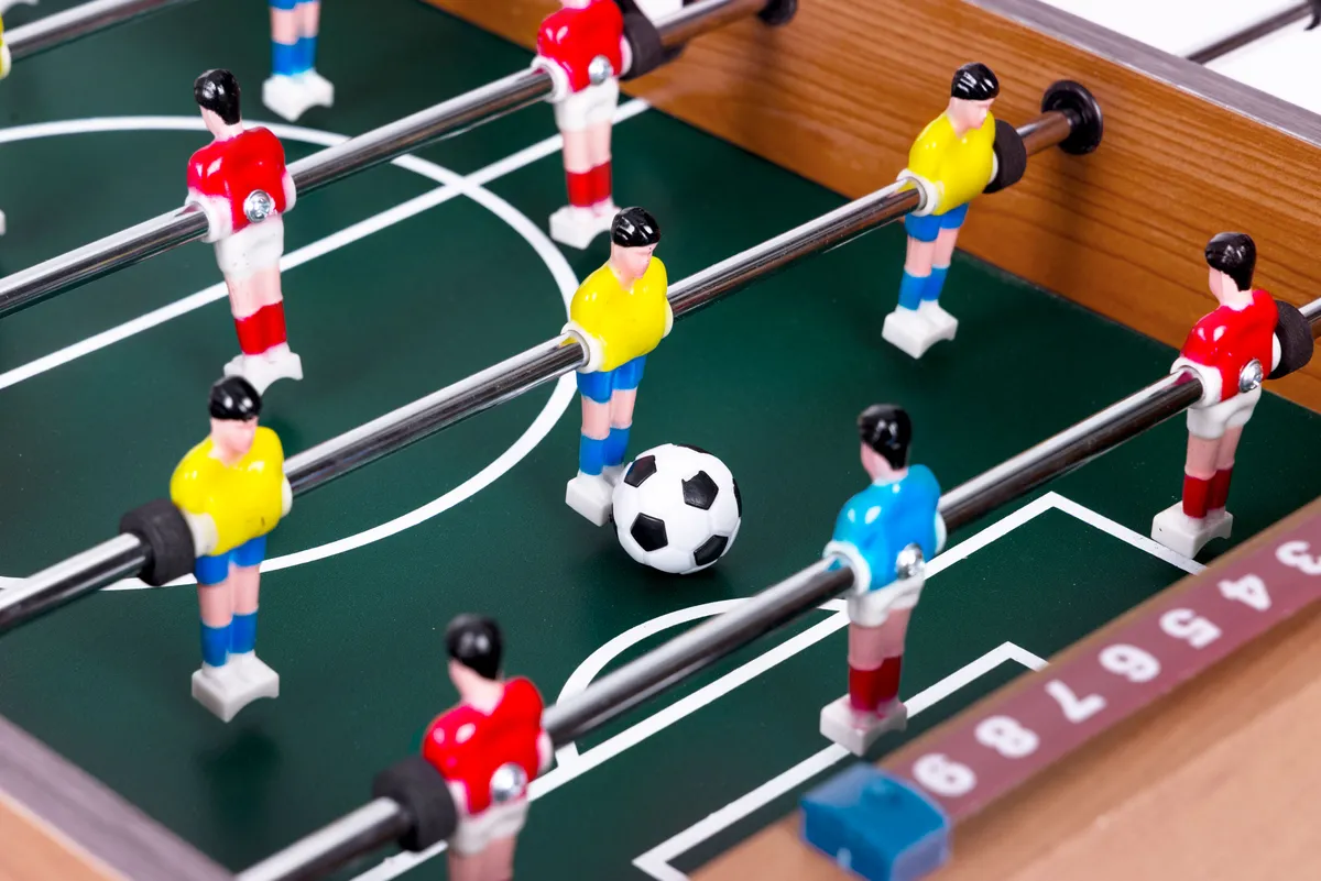 Csocsóasztal, ECOTOYS HM237401, zöld/fa – 2. kép Csocsóasztal, ECOTOYS HM237401, zöld/fa – 2. kép